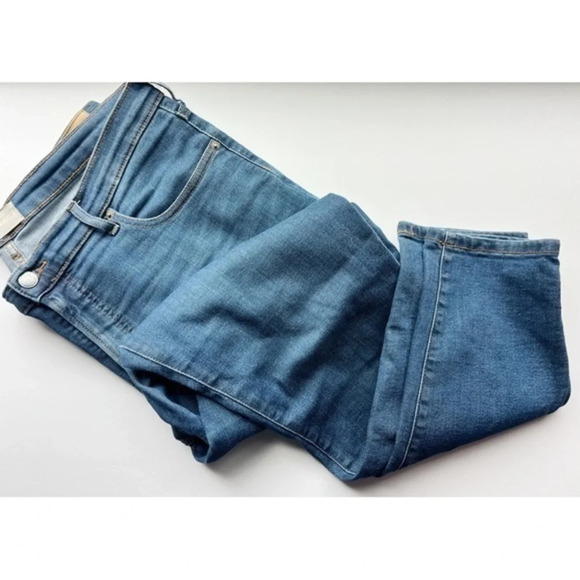 Everlane • Medium Wash Mid Rise Skinny Jeans - Picture 1 of 6